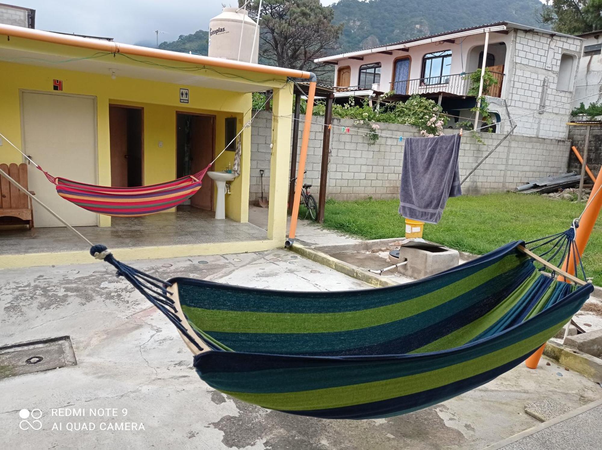 Hostal The Friends Panajachel Luaran gambar