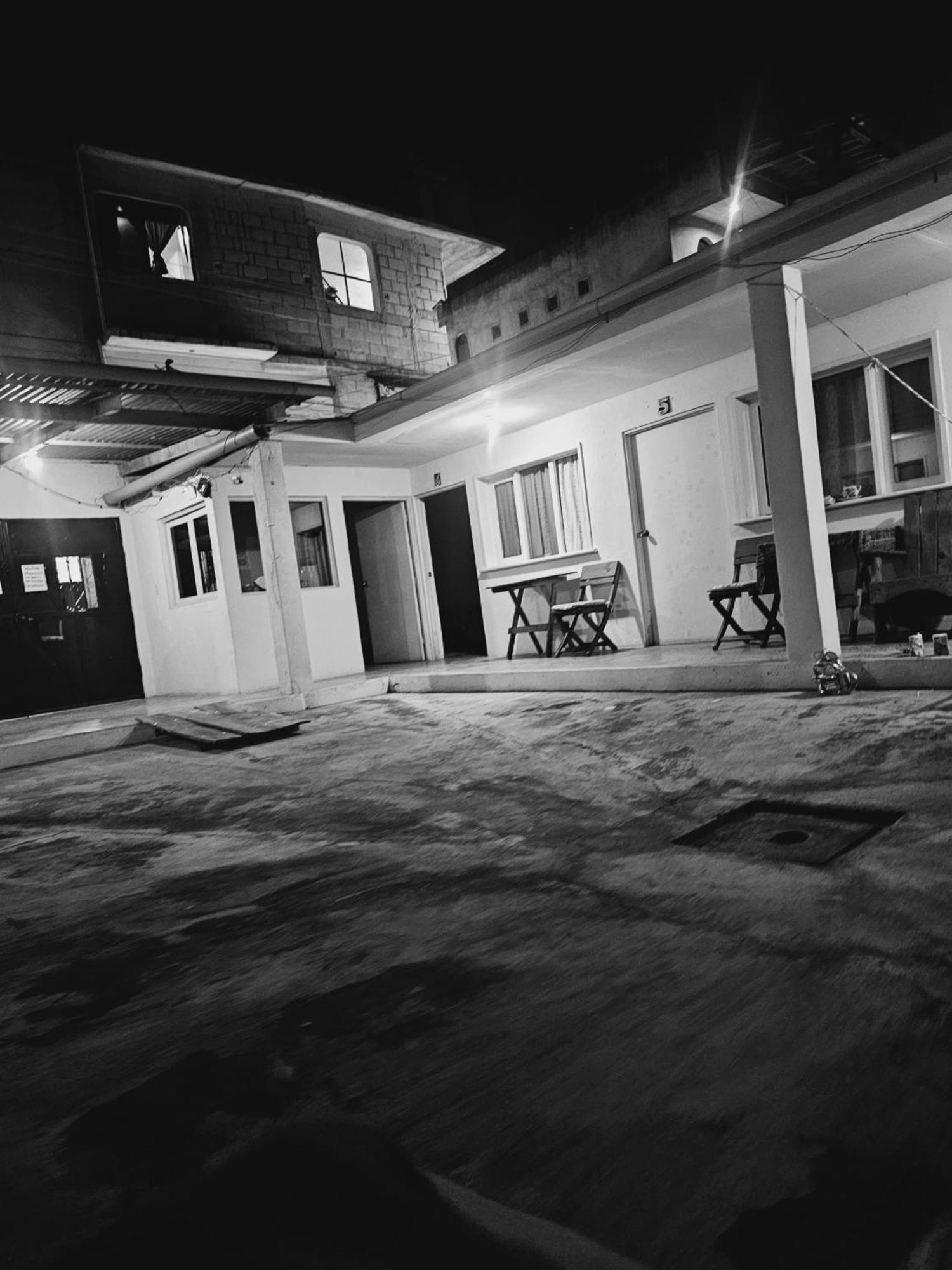 Hostal The Friends Panajachel Luaran gambar