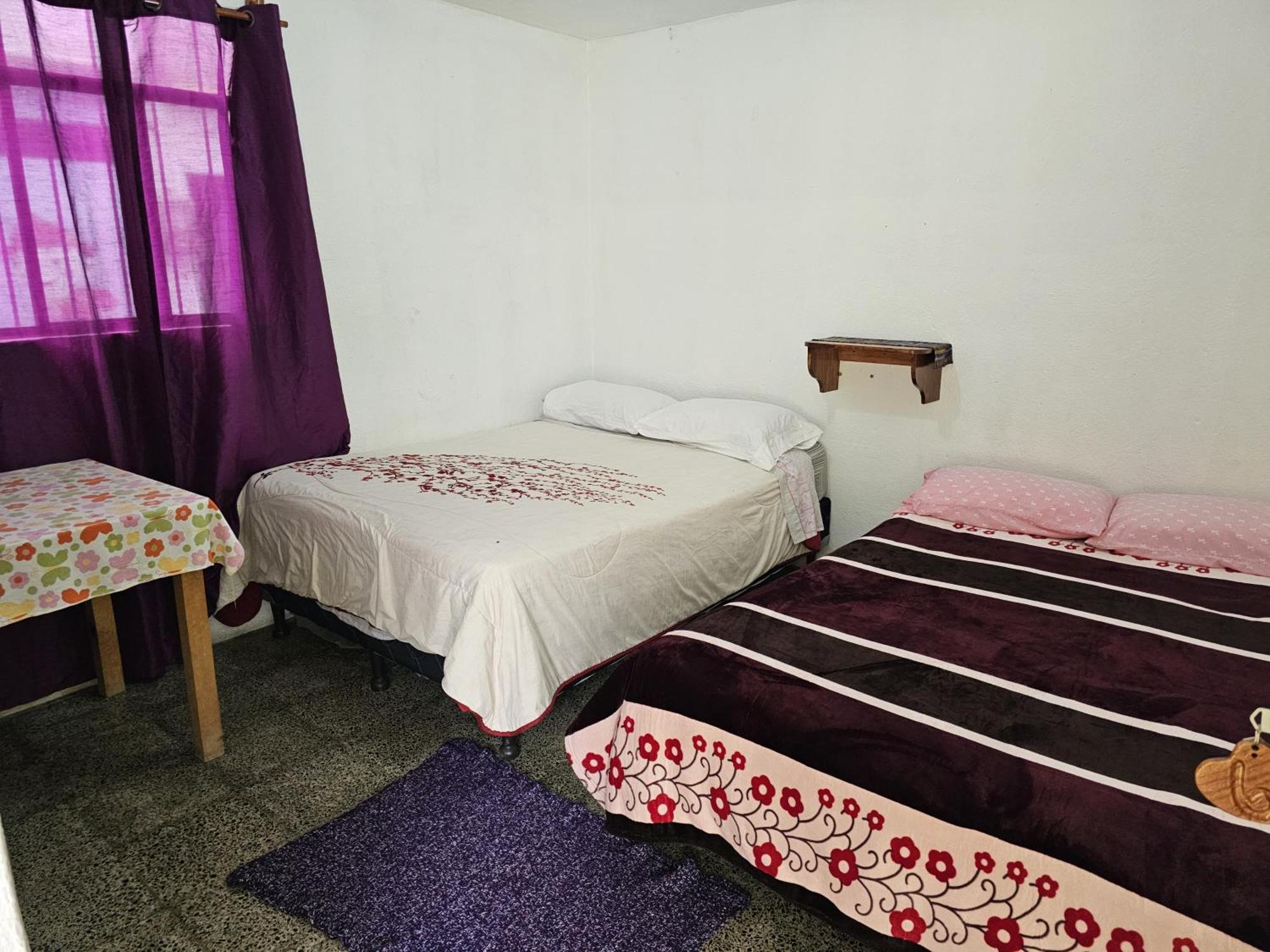 Hostal The Friends Panajachel Luaran gambar