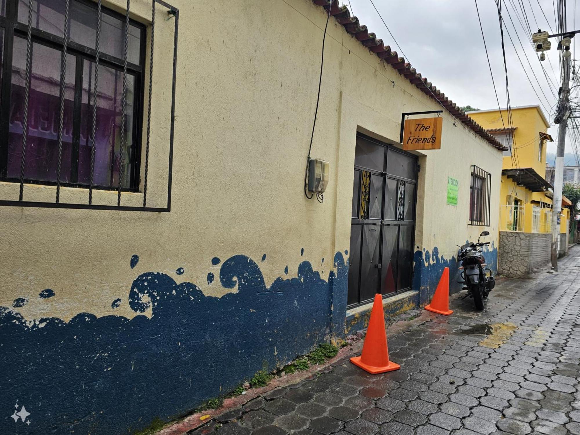 Hostal The Friends Panajachel Luaran gambar